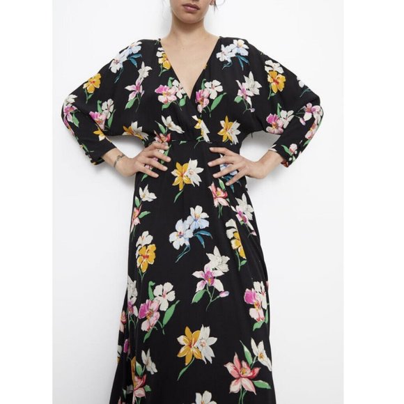 Zara Floral Maxi Dress Plunge Front V-Neck Pleated Pockets Wedding Guest Travel - Picture 3 of 13